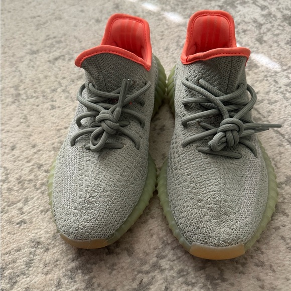 Yeezy 350 V2 Desert Sage - Picture 1 of 4